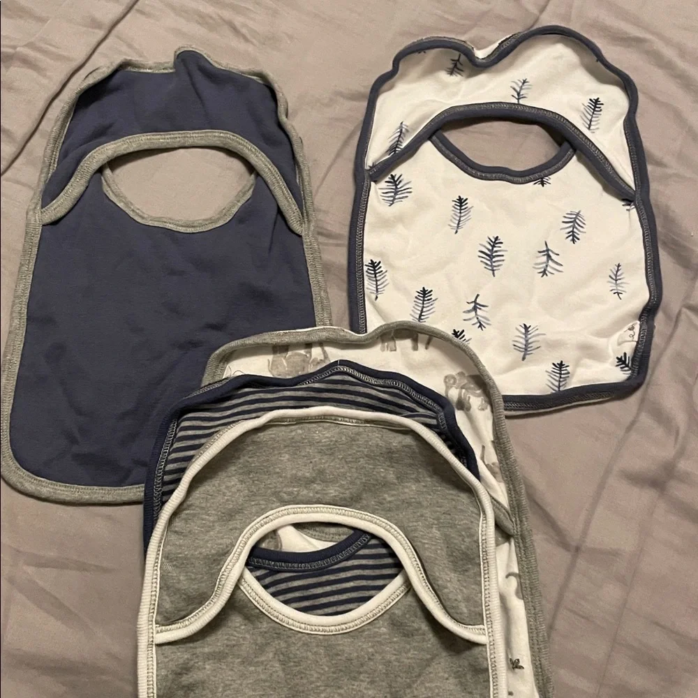 5 pieces Burt’s bees baby bibs 100% organic cotton